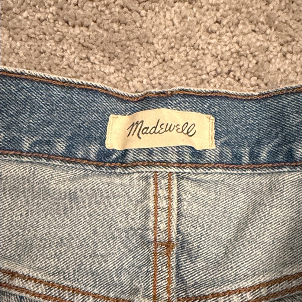 Madewell Light Blue High-Waist Mom Jean Short - Picture 2 of 6